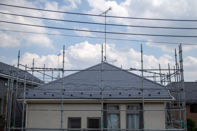プロに相談して安心の仕上がり｜朝霞市の屋根部分リフォーム